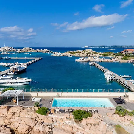 Hotel & Des Pecheurs 4*