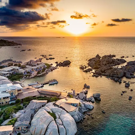 & Des Pecheurs Hotel