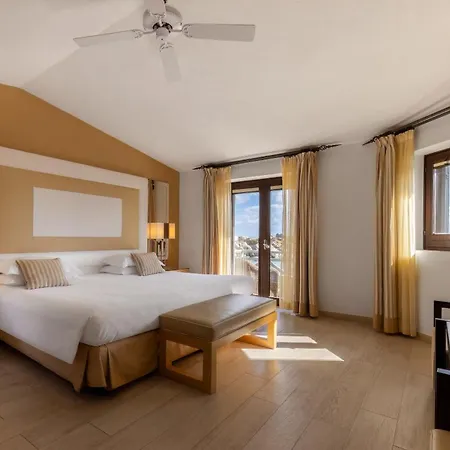 & Des Pecheurs Szálloda 4*